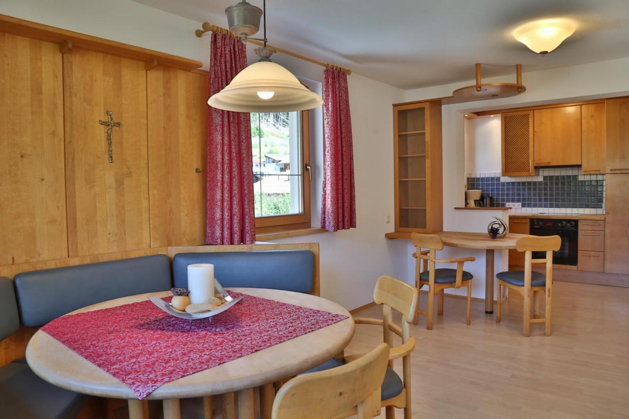 Alp Larain B&B Ischgl Exteriör bild